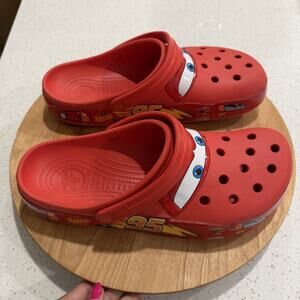 Crocs Shoes Mens 11 Red Lightning McQueen Cars Disney Clog Sandals Comfort Fun